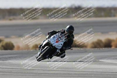 media/Nov-16-2025-Race Pace (Sun) [[8c5fa54630]]/Non Verified Riders (1st 20 Minutes)/1-Turn 14 (10am)/